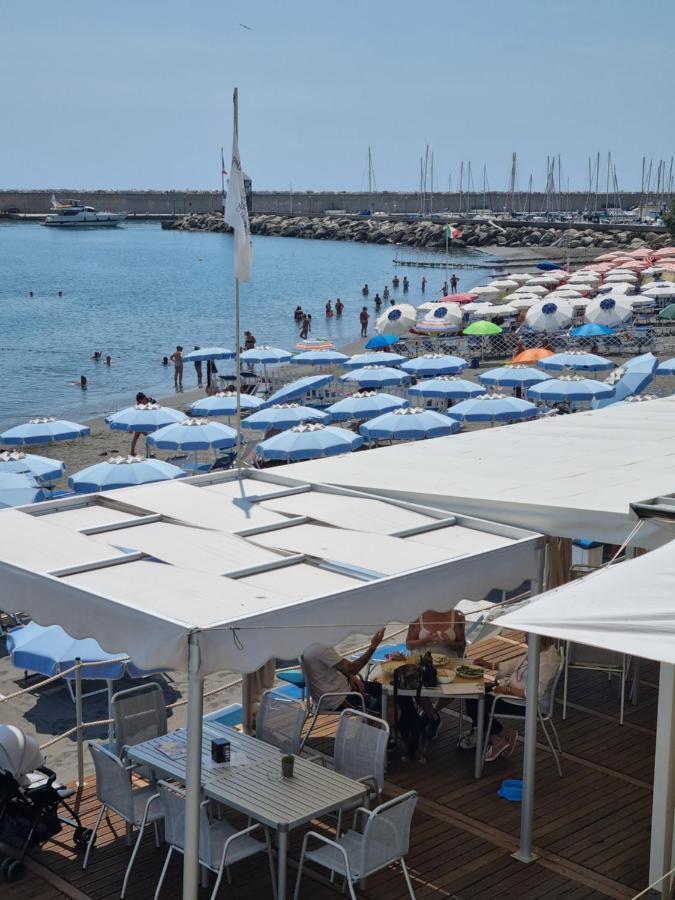 Albergo Stella Di Mare Lavagna Luaran gambar