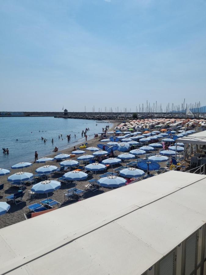 Albergo Stella Di Mare Lavagna Luaran gambar